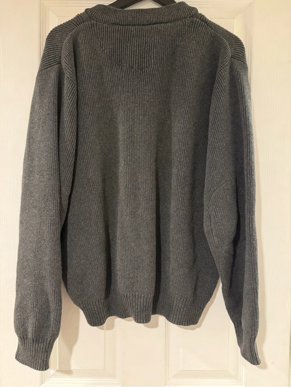 Guide Series charcoal crewneck